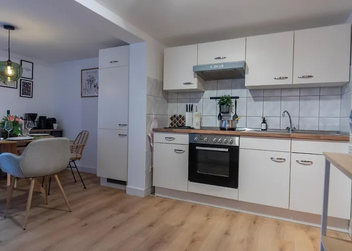 Cozy I Hochwertig Eingerichtet Netflix Parkplatz Nespresso Daire Longkamp